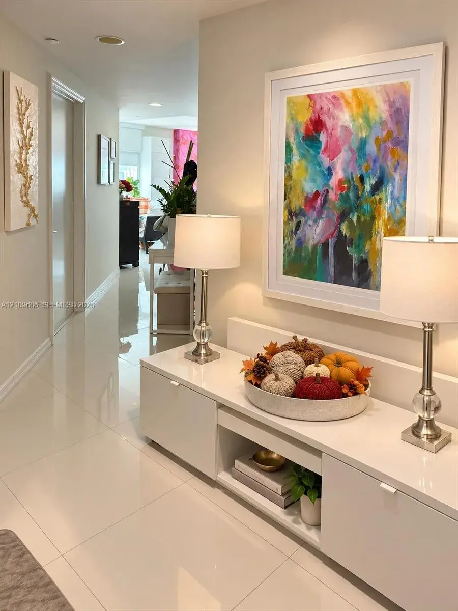 55 SE 6th St # 3502, Miami FL 33131