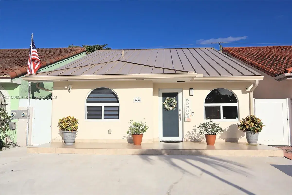 5651 W 20th Ct, Hialeah FL 33016