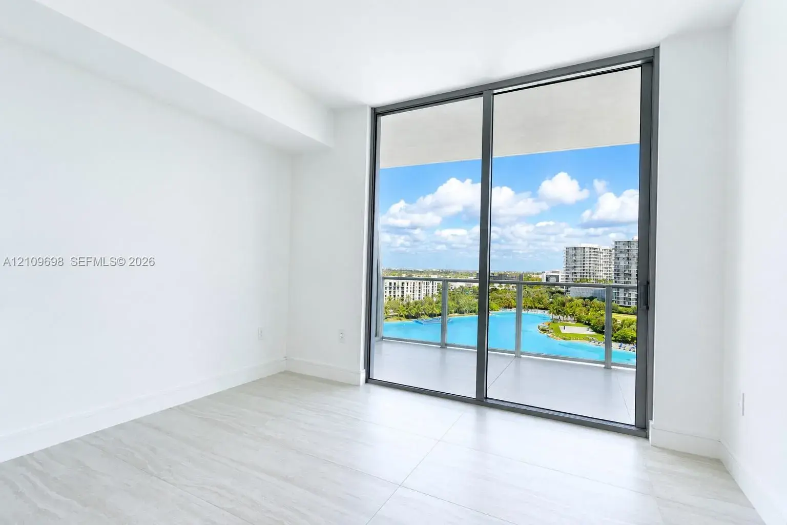 2411 Laguna Circle # 810, North Miami FL 33181