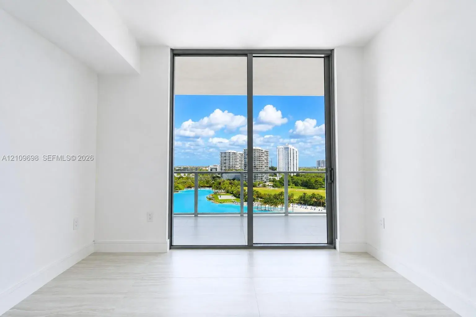 2411 Laguna Circle # 810, North Miami FL 33181