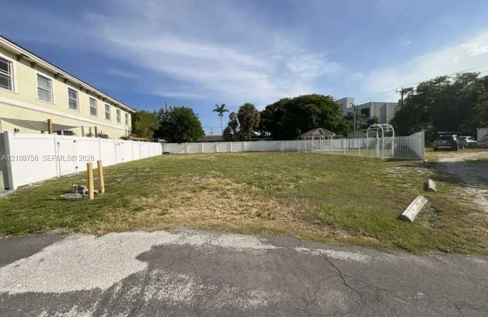 1245 NE 23rd Ave, Pompano Beach FL 33062