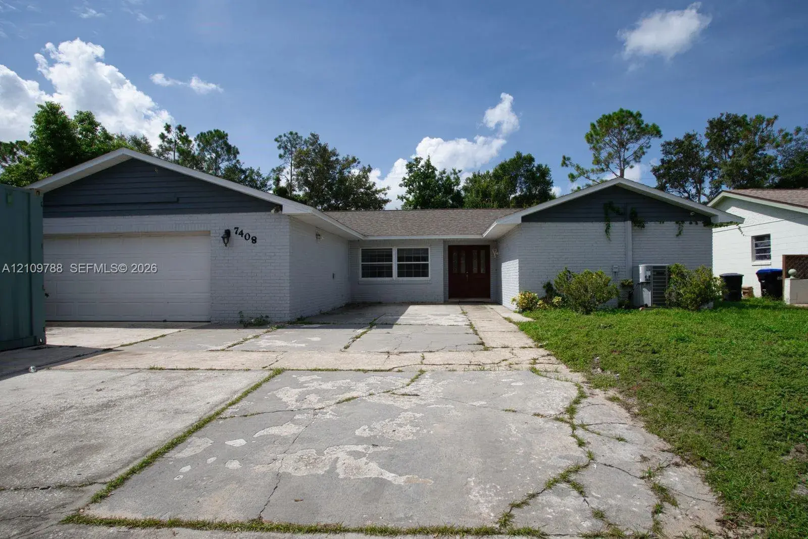 4 bedroom 2 bath Residential for sale at 7408 Navel Tree Ct, Orlando FL 32818