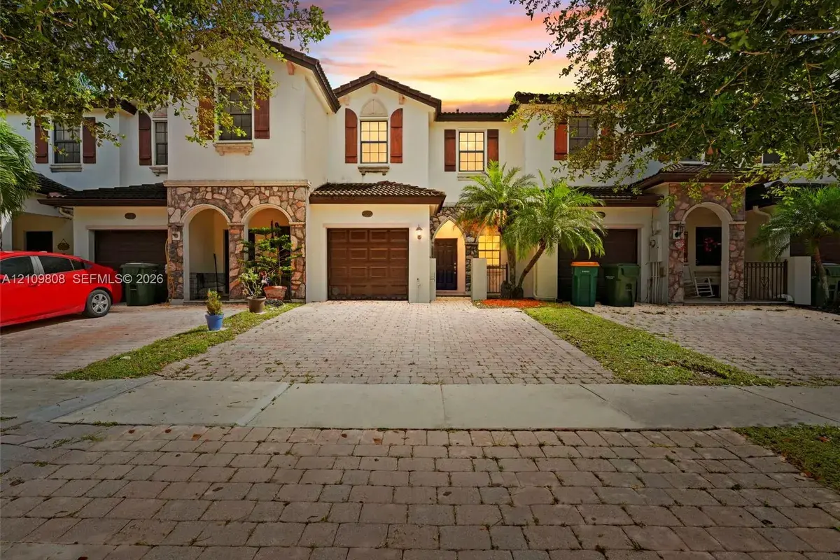 353 NE 37th Pl, Homestead FL 33033