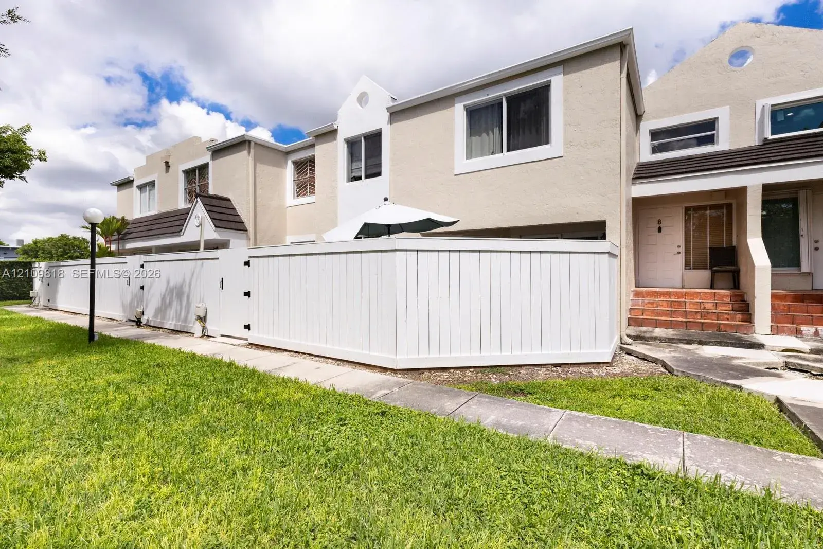 2 bedroom 2 bath Residential for sale at 6870 SW 45th Ln # 8, Miami FL 33155