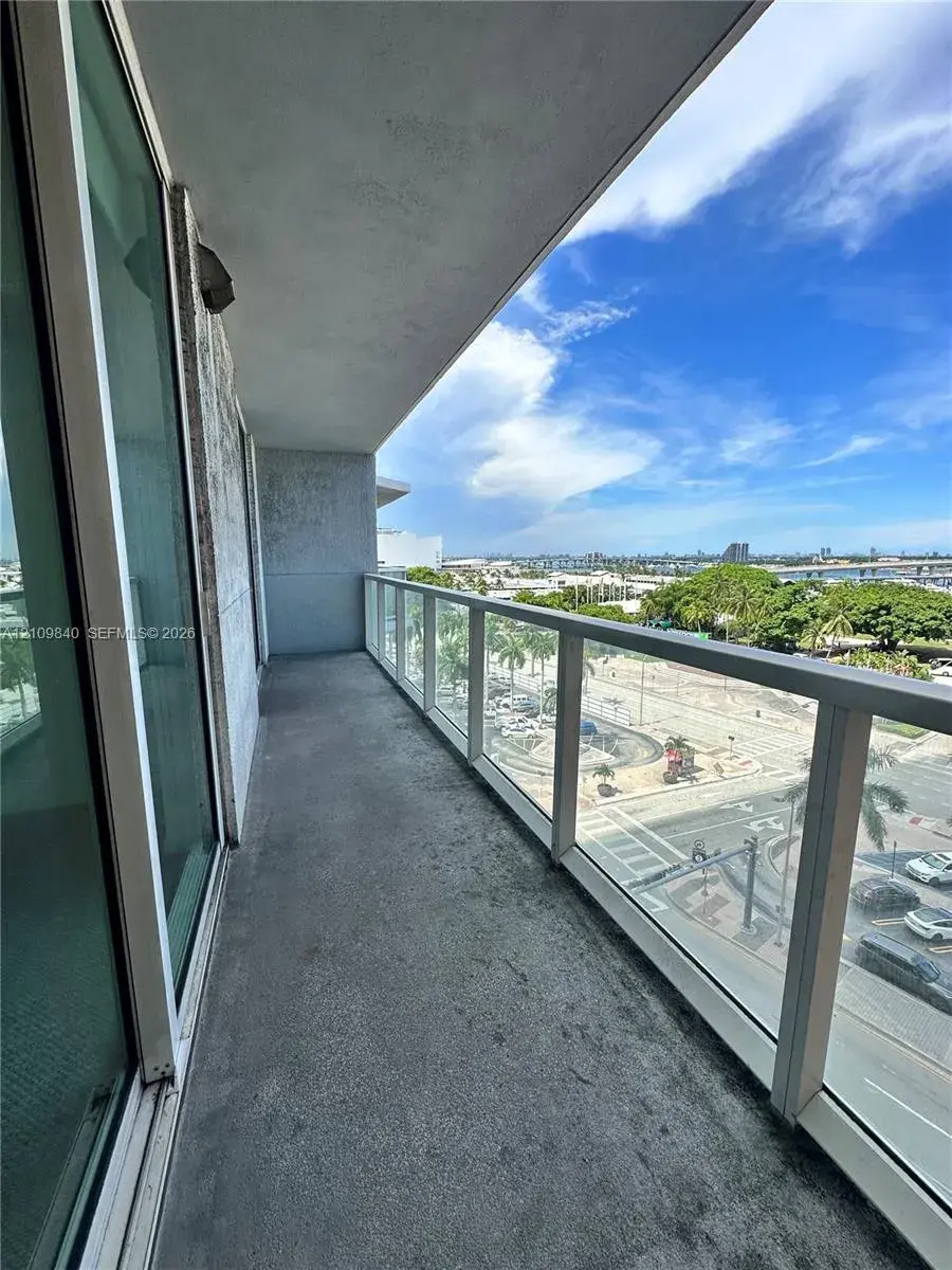 2 bedroom 2 bath Residential for sale at 244 Biscayne Blvd # 703, Miami FL 33132