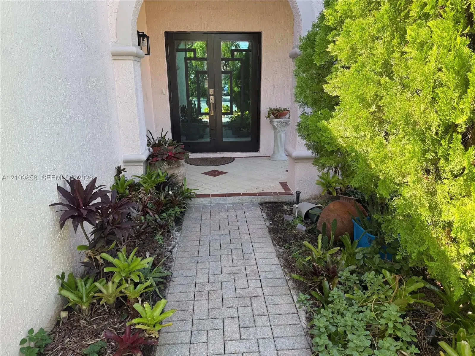 5 bedroom 3 bath Residential for sale at 1603 E Banyan Way, Weston FL 33327