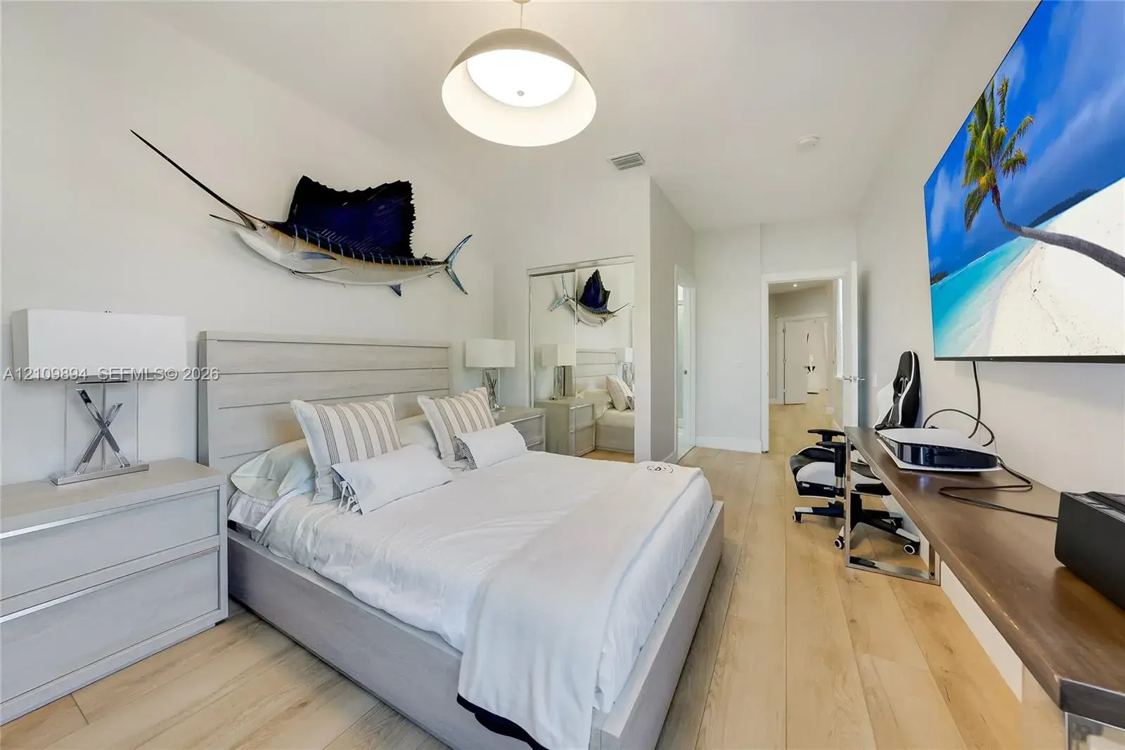 3 bedroom 3 bath Residential for sale at 1366 W Harbor Vw W, Hollywood FL 33019
