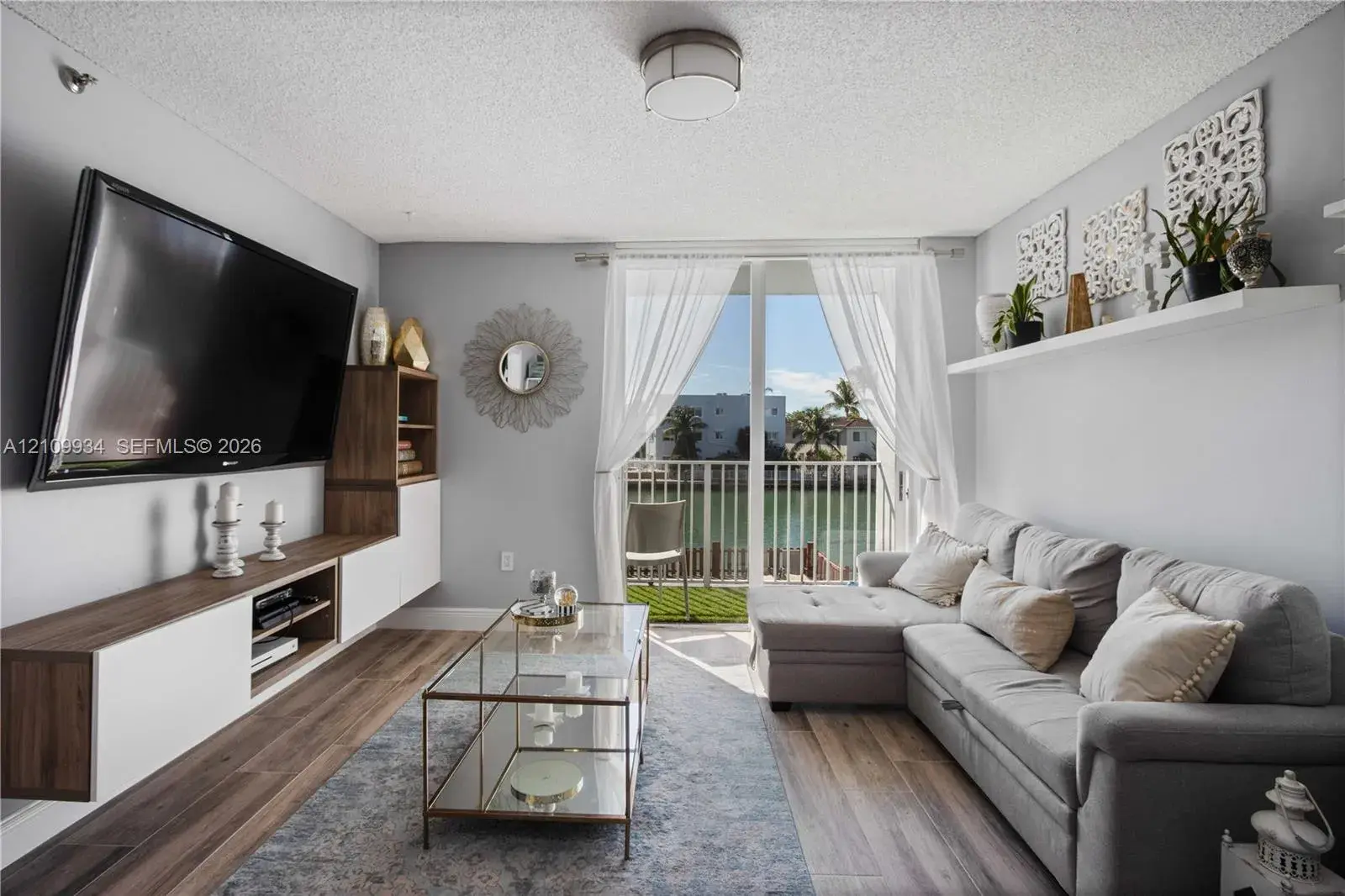 1 bedroom 1 bath Residential for sale at 80 S Shore Dr # 205, Miami Beach FL 33141