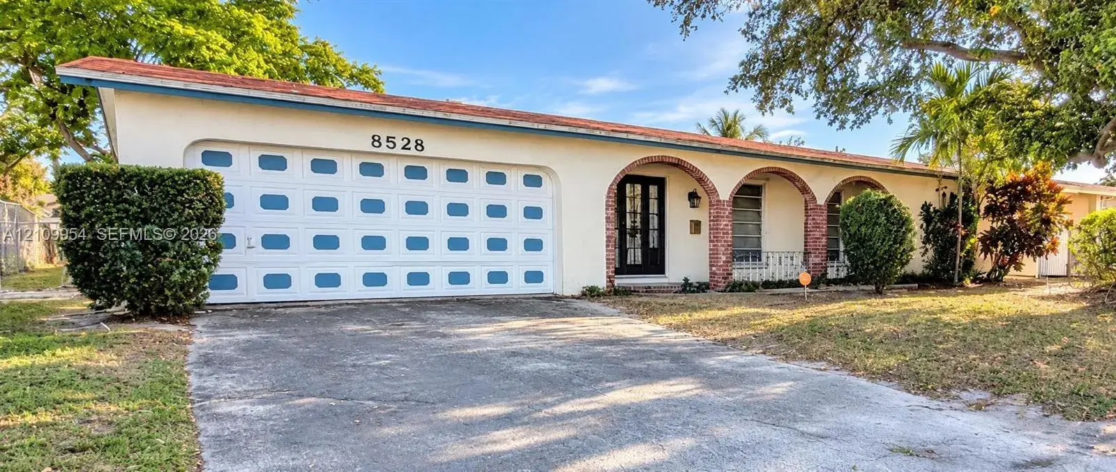 4 bedroom 2 bath Residential for sale at 8528 Windsor Dr, Miramar FL 33025