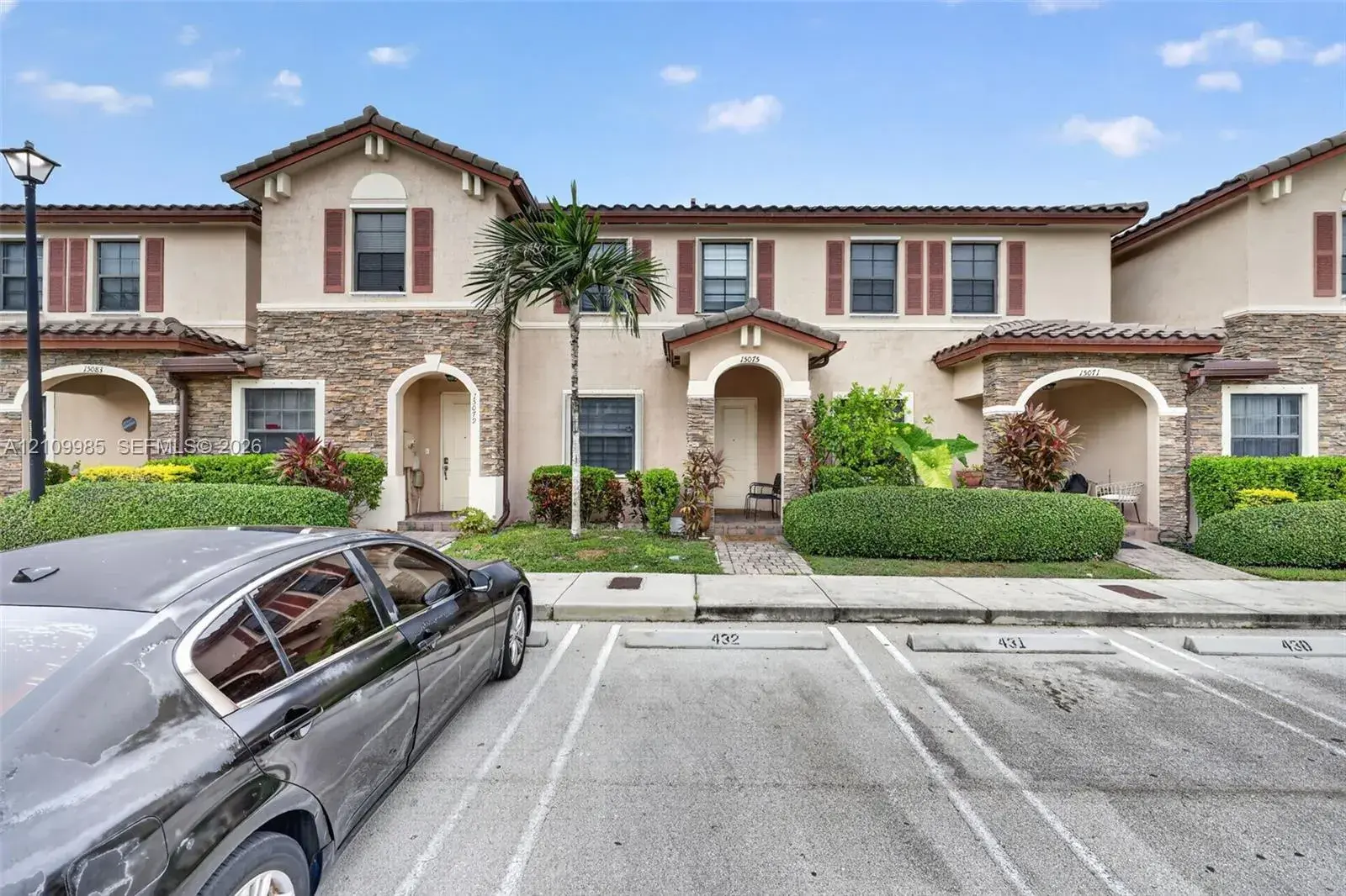 2 bedroom 2 bath Residential for sale at 15075 SW 116th St, Miami FL 33196