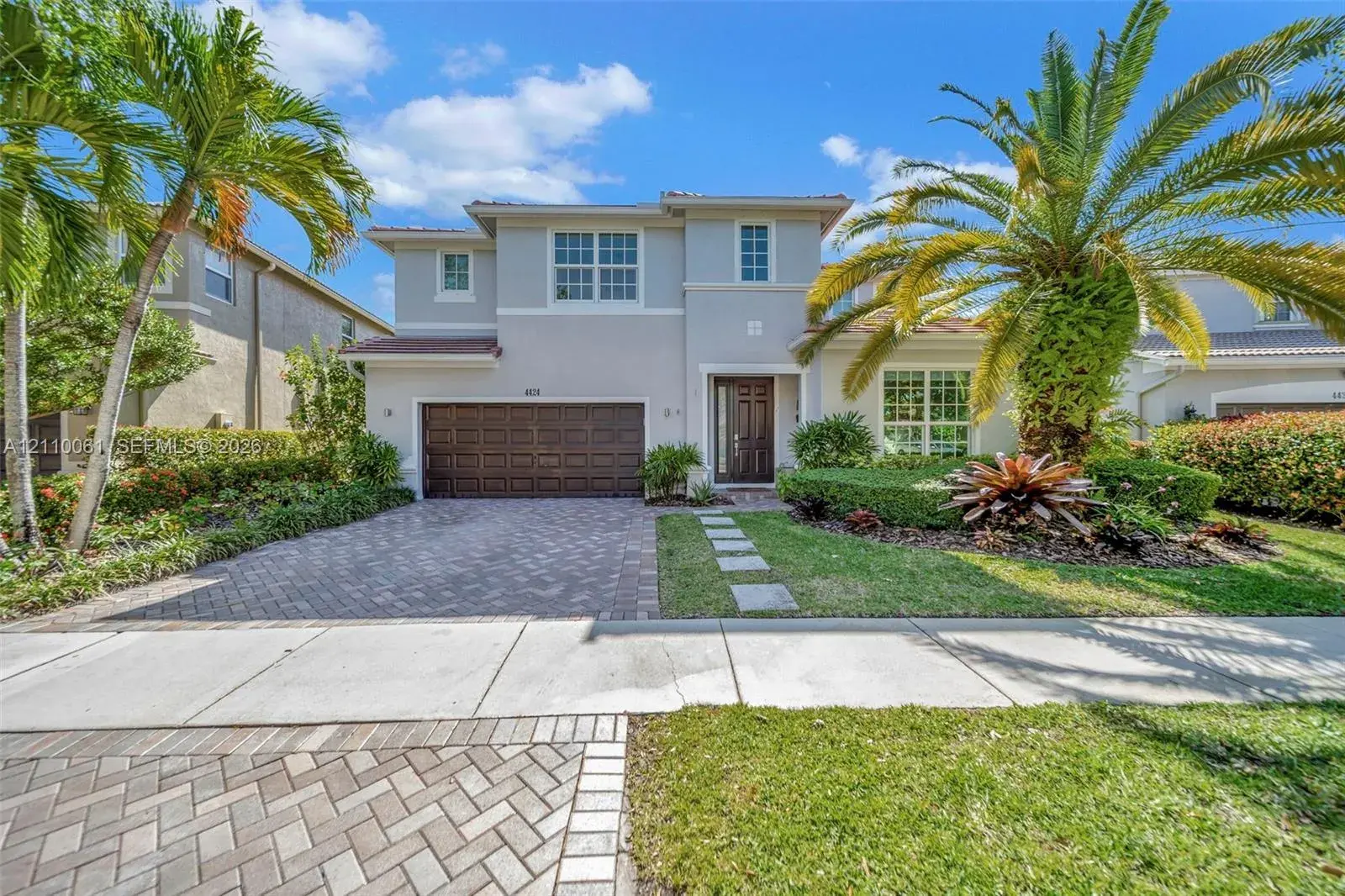 5 bedroom 4 bath Residential for sale at 4424 E Whitewater Ave, Weston FL 33332