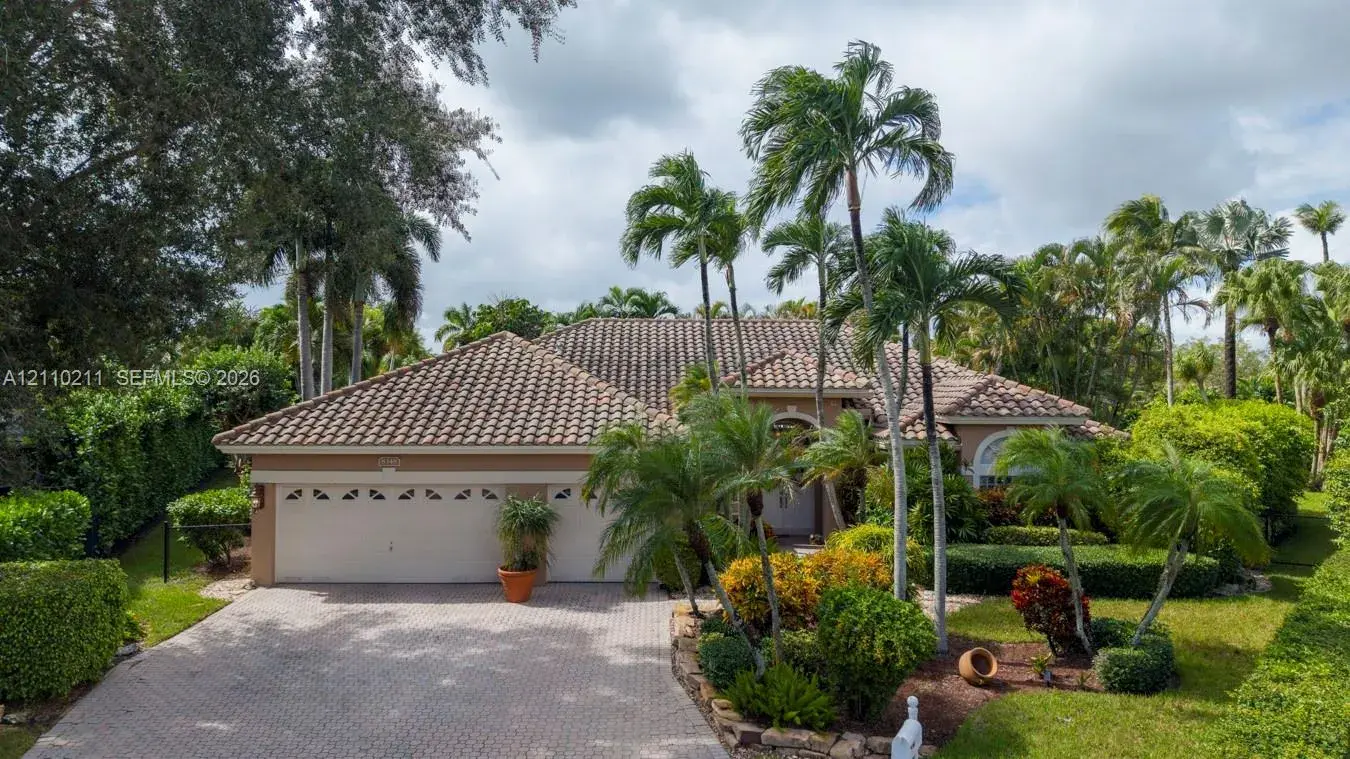 4 bedroom 3 bath Residential for sale at 8348 NW 44th St, Coral Springs FL 33065