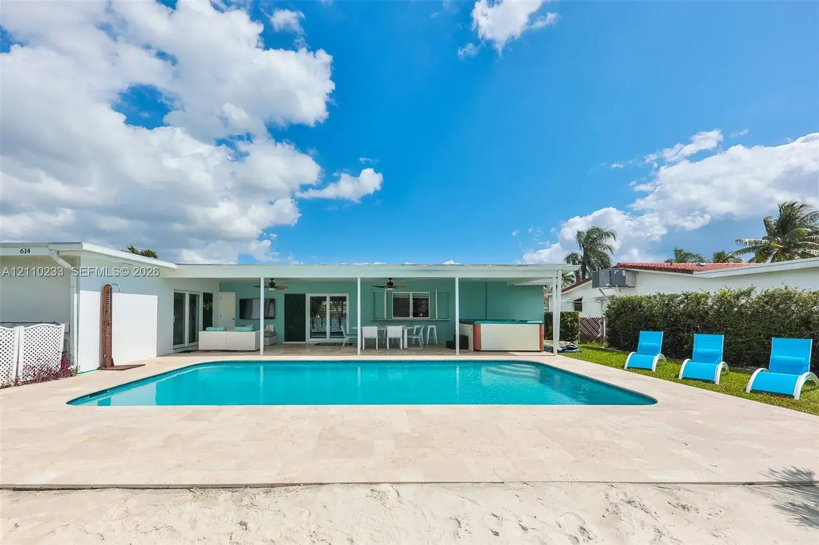 614 S Crescent Dr, Hollywood FL 33021