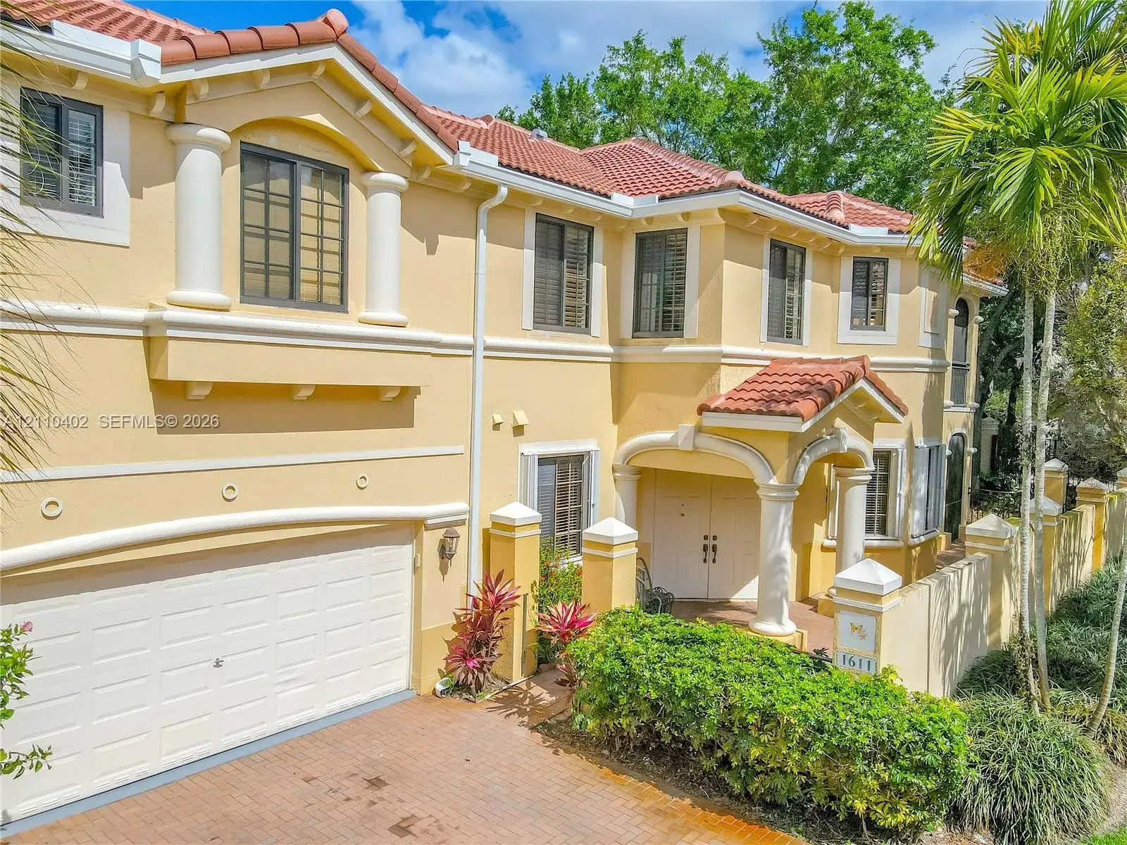 3 bedroom 2 bath Residential for sale at 1611 Passion Vine Cir # 2, Weston FL 33326