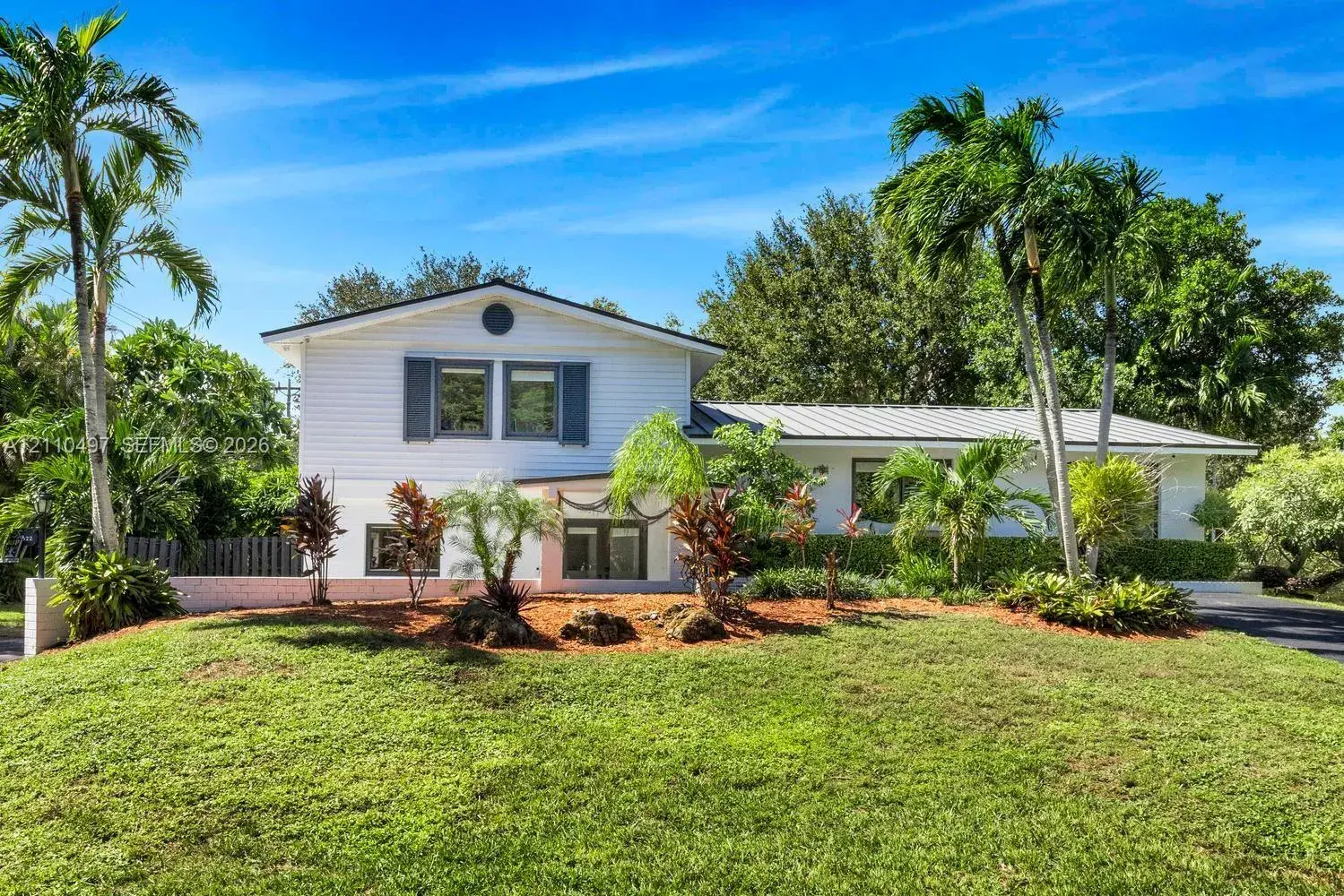 4 bedroom 3 bath Residential for sale at 15922 SW 83rd Ct, Palmetto Bay FL 33157
