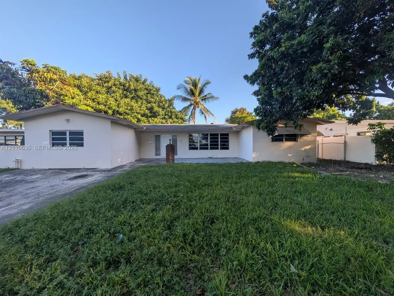 2 bedroom 2 bath Residential for sale at 1031 NE 166th St, North Miami Beach FL 33162