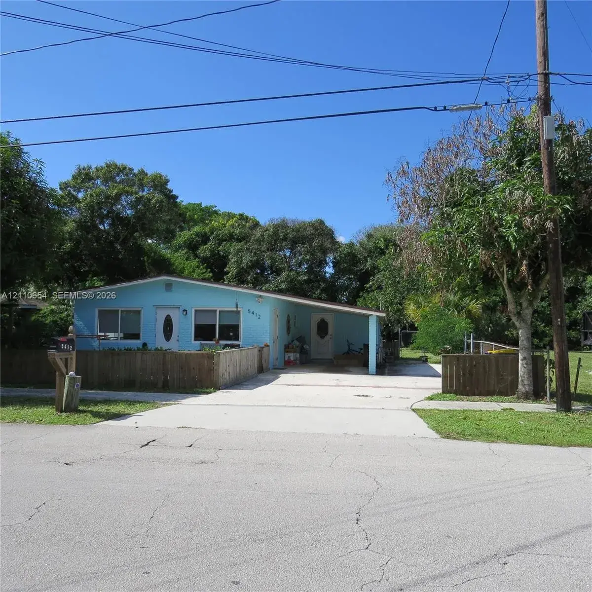 2 bedroom 1 bath Residential for sale at 5412 SE 47th Ave, Stuart FL 34997