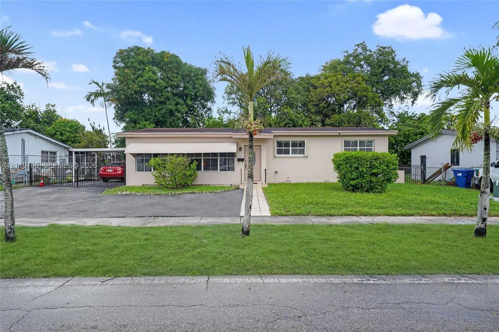 3 bedroom 2 bath Residential for sale at 611 NE 177th St, Miami FL 33162