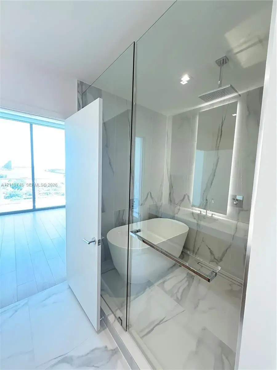 1400 Biscayne BLVD # 809, Miami FL 33132