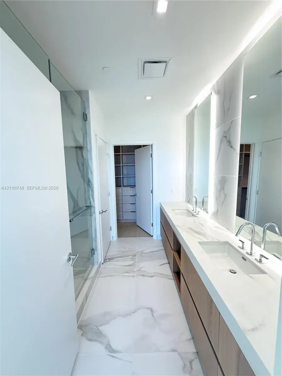 1400 Biscayne BLVD # 809, Miami FL 33132
