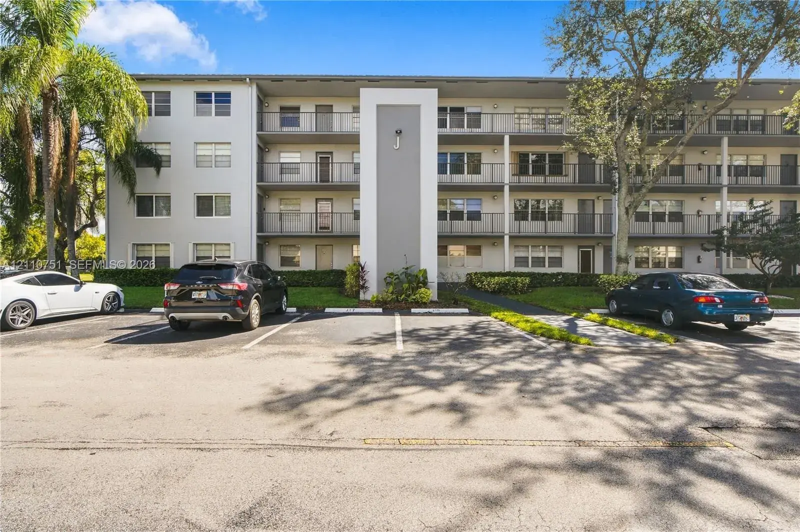 2 bedroom 2 bath Residential for sale at 101 SW 132nd Way # 402J, Pembroke Pines FL 33027