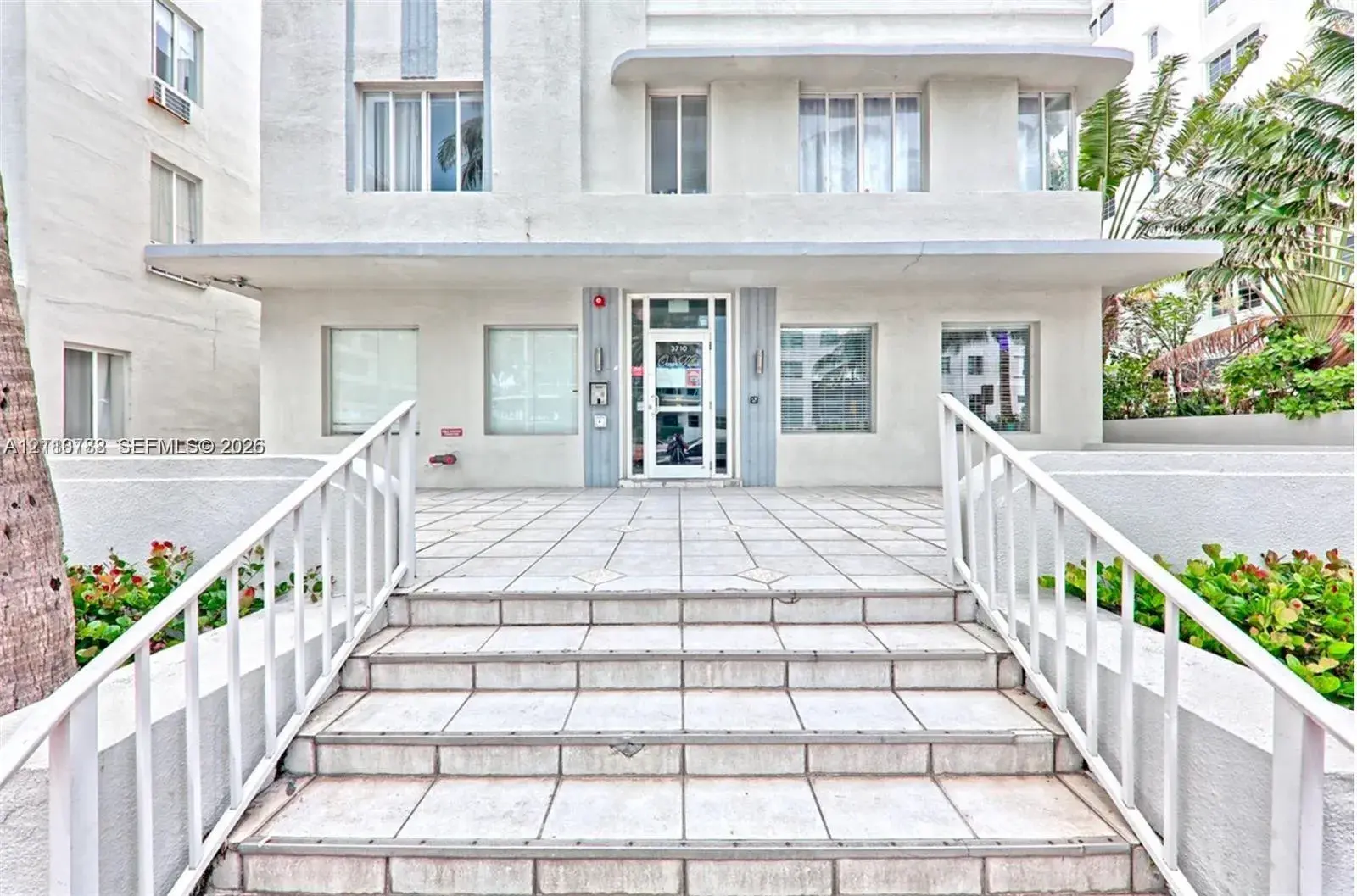 1 bath Residential for sale at 3710 Collins Ave # 202, Miami Beach FL 33140
