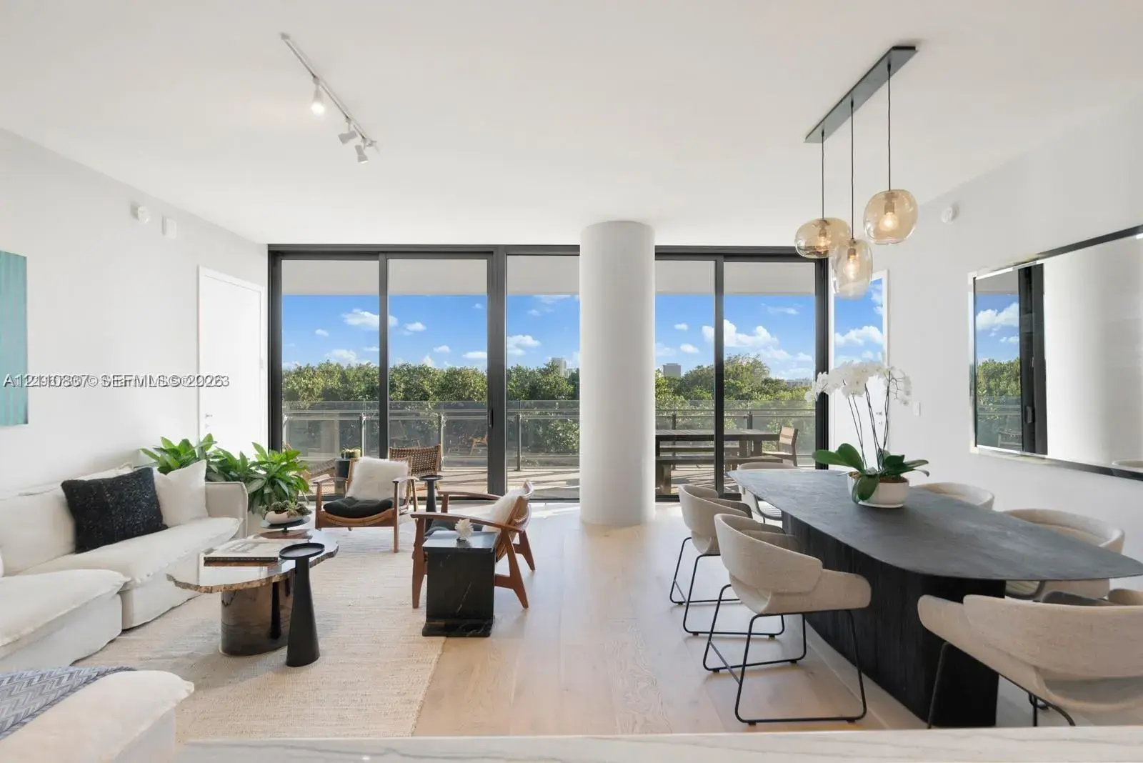 2 bedroom 2 bath Residential for sale at 8701 Collins Ave # 404, Miami Beach FL 33154