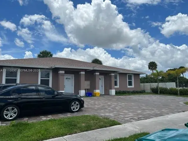 Residential Income for sale at 1533 W 26th Ct, Riviera Beach FL 33404