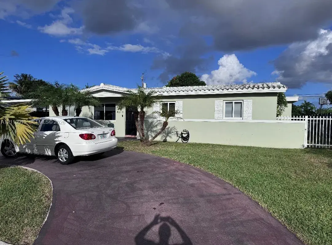 4311 SW 97th Pl, Miami FL 33165