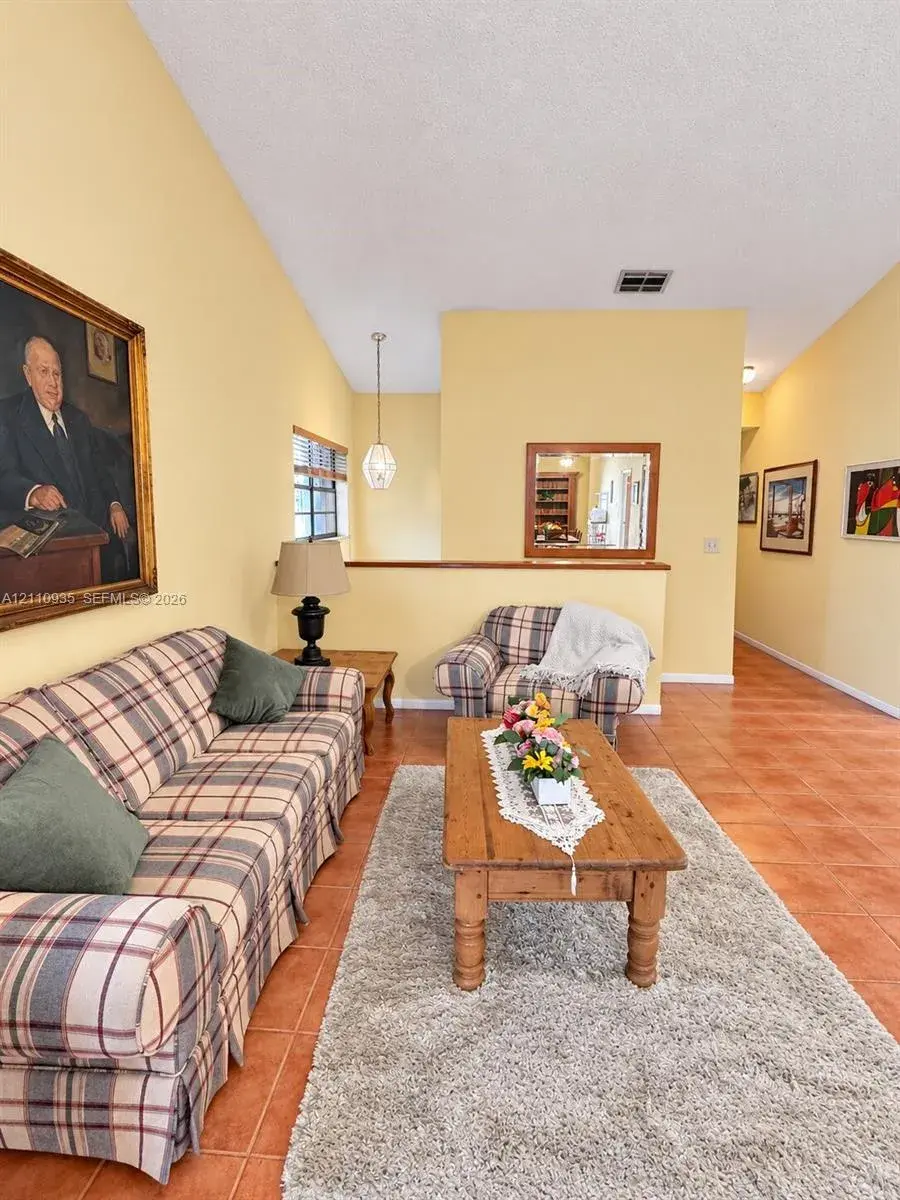 3530 Magellan Cir # 618, Aventura FL 33180