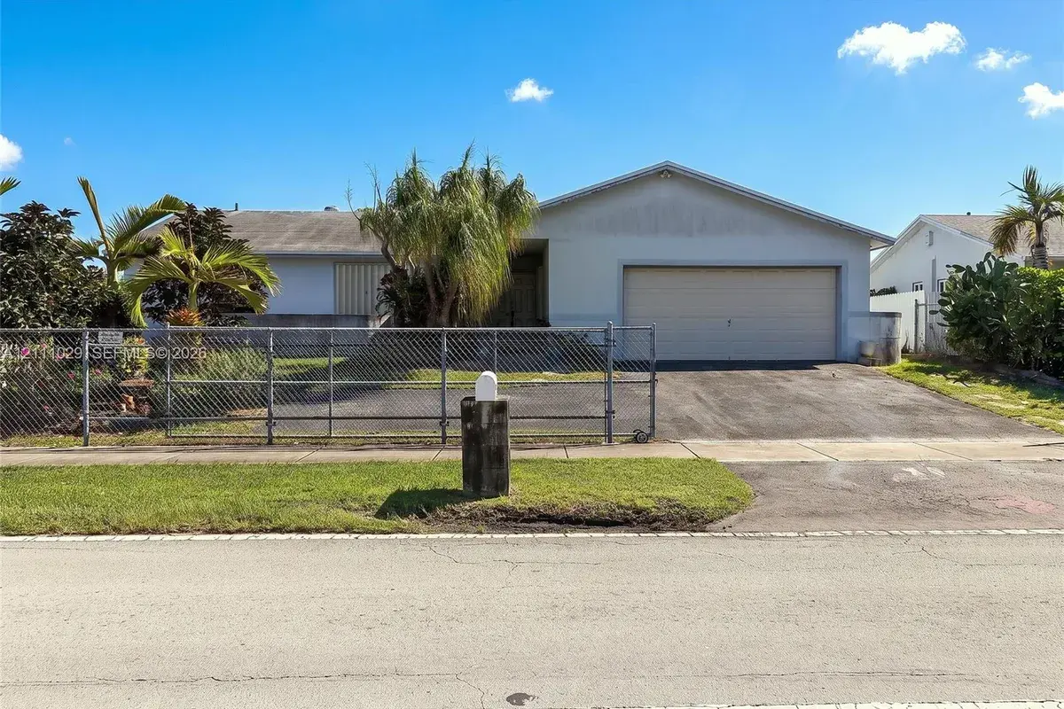 26201 SW 132nd Ave, Homestead FL 33032