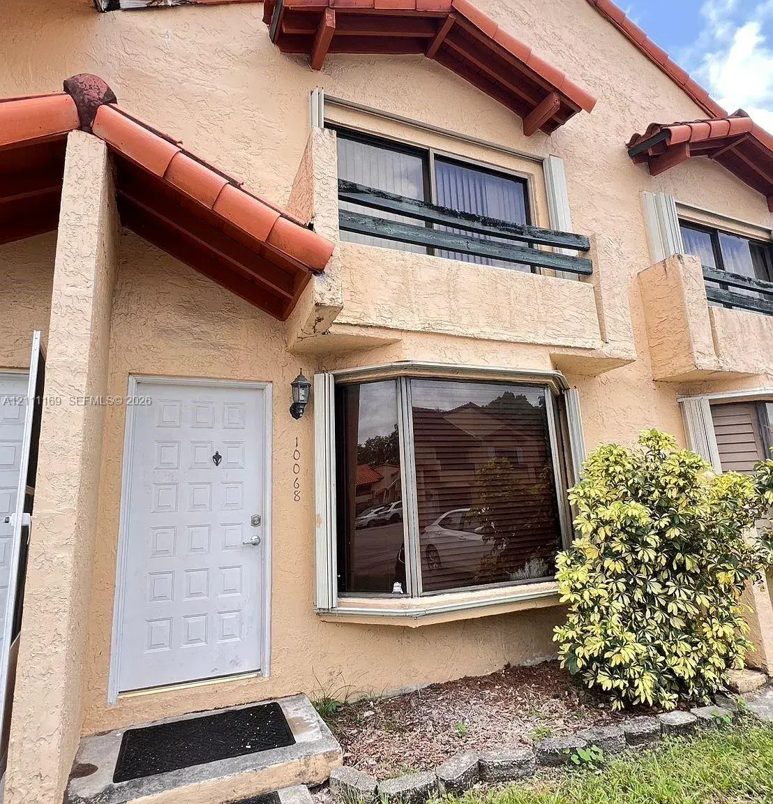 2 bedroom 1 bath Residential for sale at 10068 SW 77th Ct, Miami FL 33156