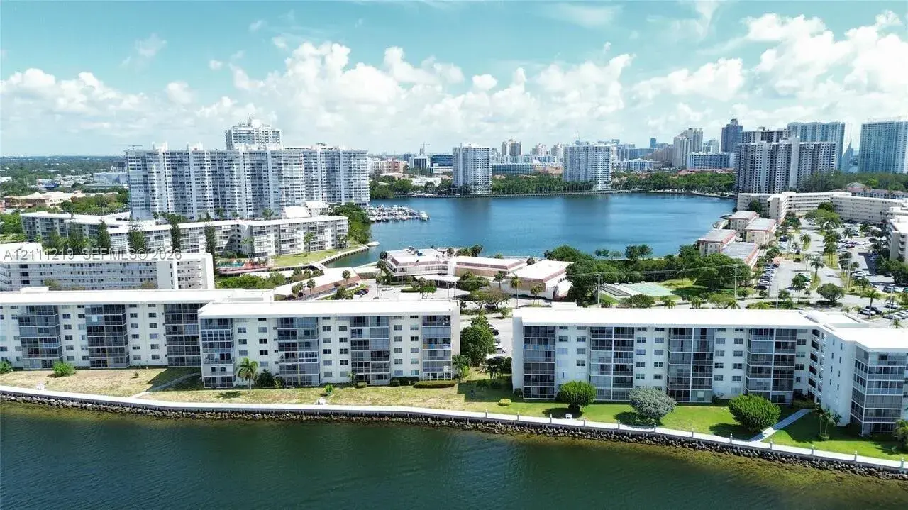1 bedroom 1 bath Residential for sale at 2920 Point East Dr # N311, Aventura FL 33160