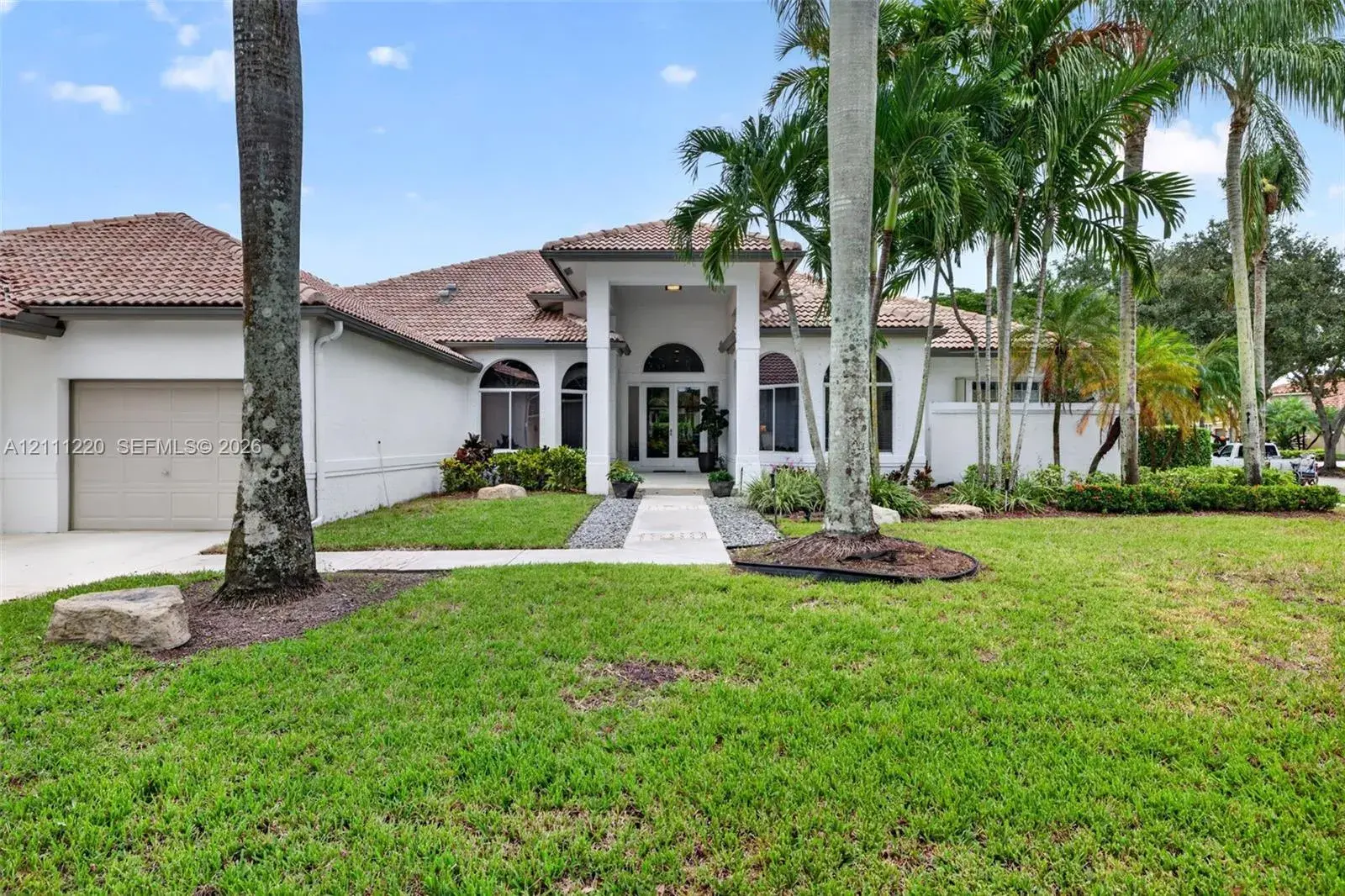 4 bedroom 4 bath Residential for sale at 134 Dockside Ter, Weston FL 33327