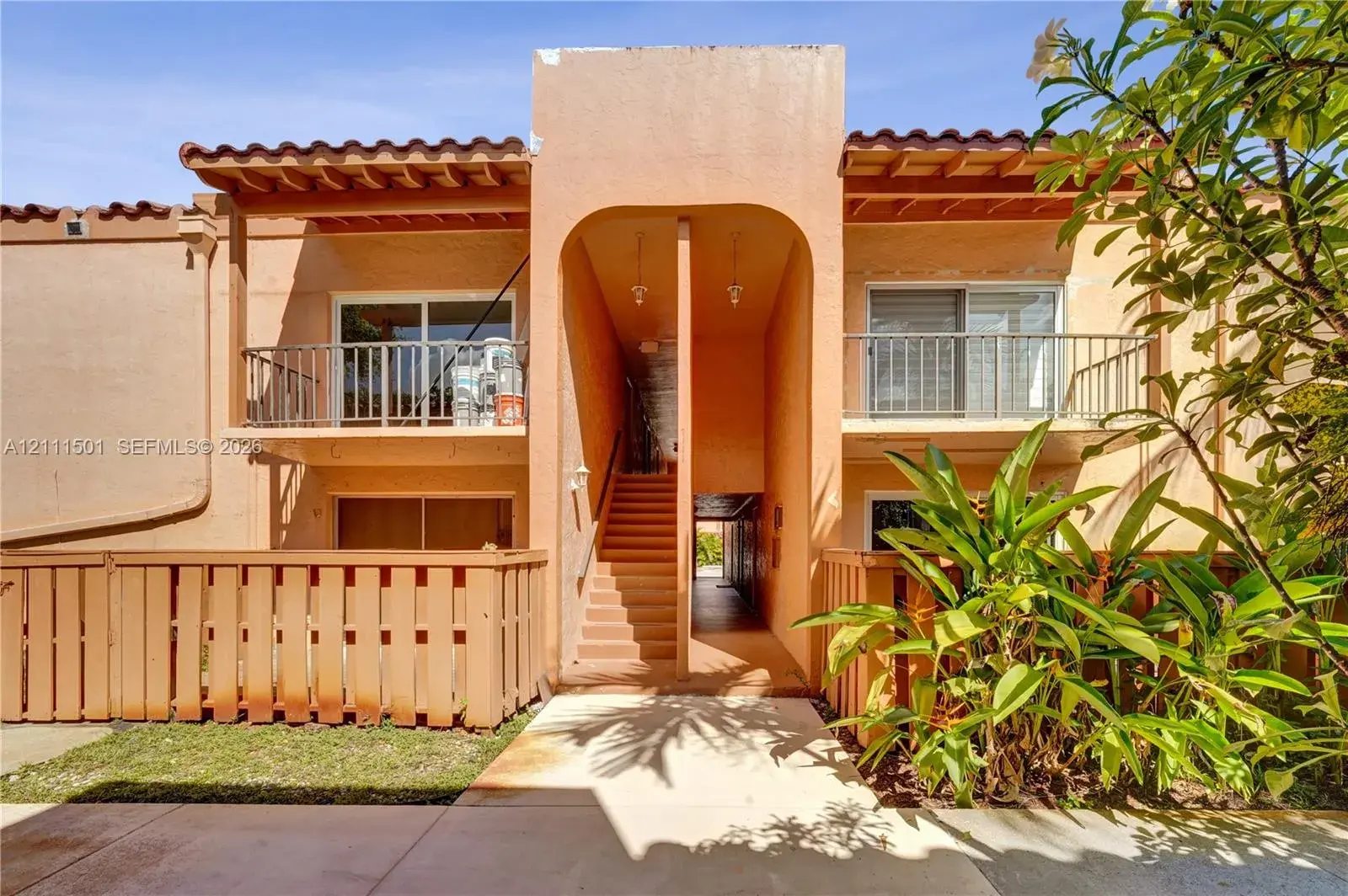 2 bedroom 2 bath Residential for sale at 7111 Miami Lakes Dr # N1, Miami Lakes FL 33014