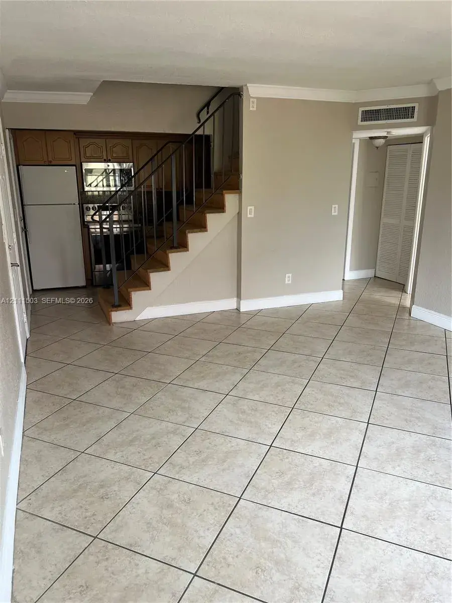 3 bedroom 2 bath Residential for sale at 8005 W 6th Ave # H, Hialeah FL 33014