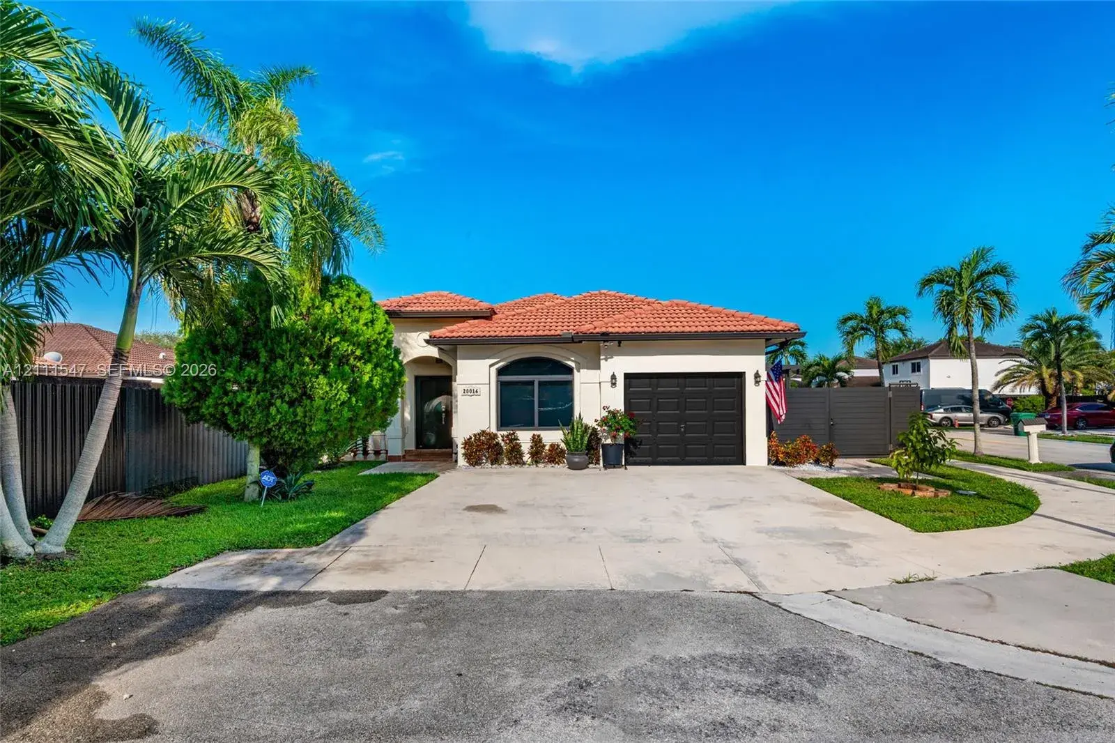3 bedroom 2 bath Residential for sale at 20016 NW 81st Path, Hialeah FL 33015