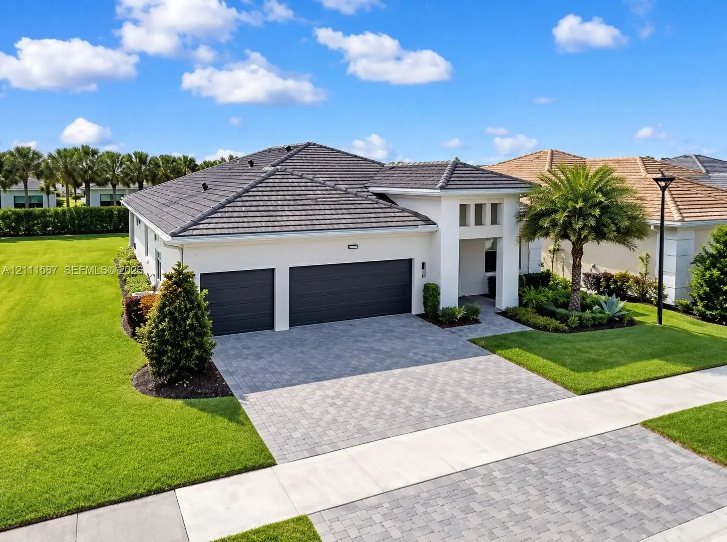 3 bedroom 3 bath Residential for sale at 5364 Siesta Key Ln, Westlake FL 33470