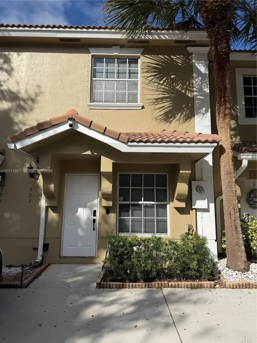 392 SW 122nd Ave, Pembroke Pines FL 33025