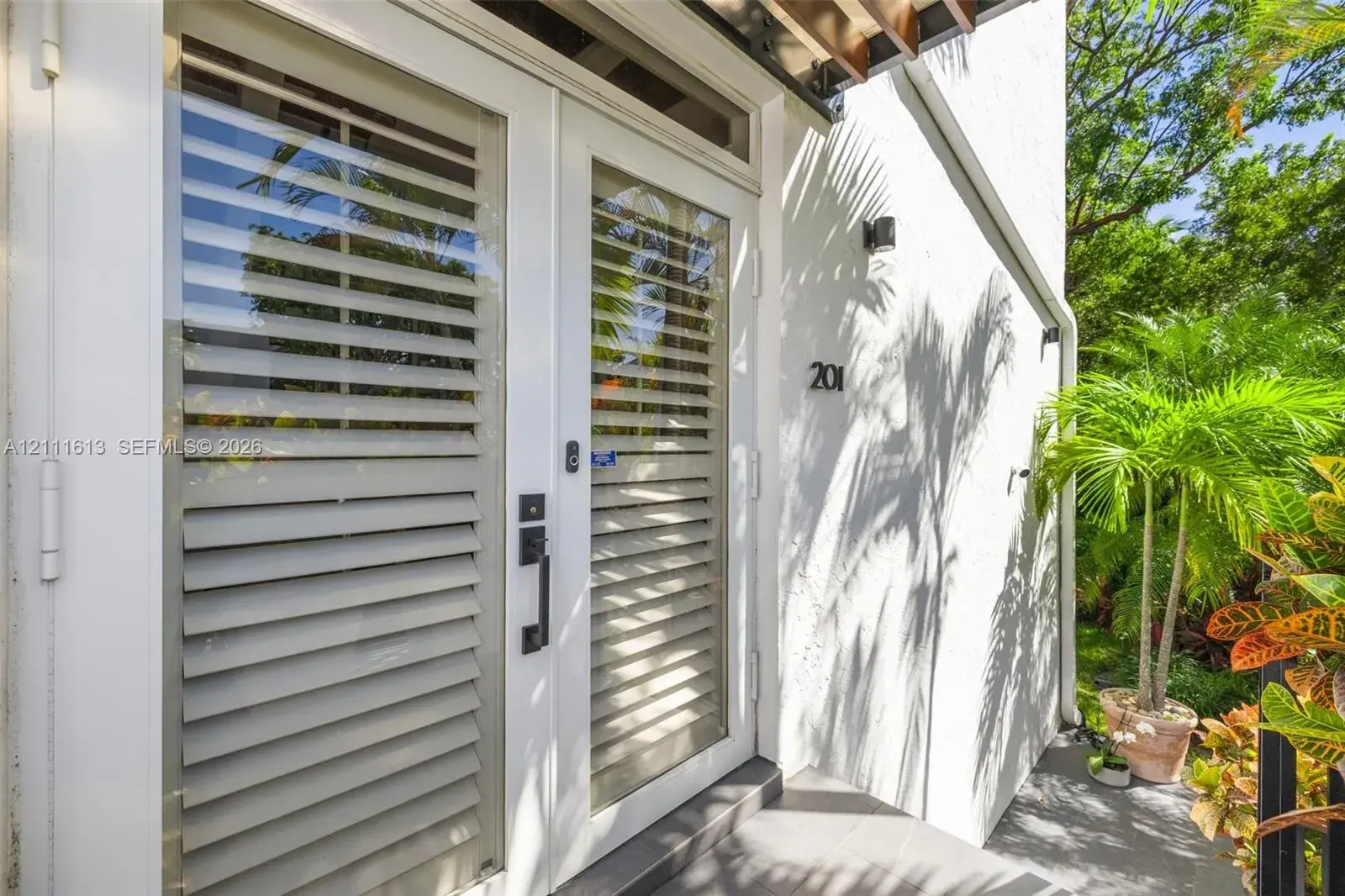 2 bedroom 2 bath Residential for sale at 201 E Enid Dr # 31, Key Biscayne FL 33149
