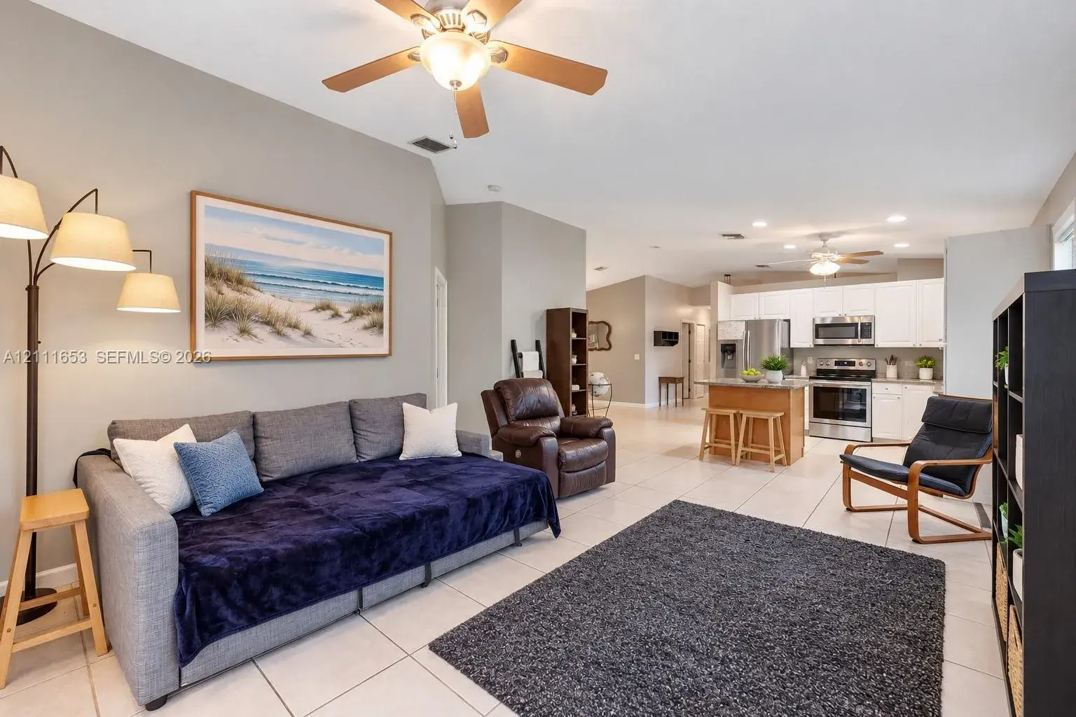 1042 NE 38th St, Oakland Park FL 33334