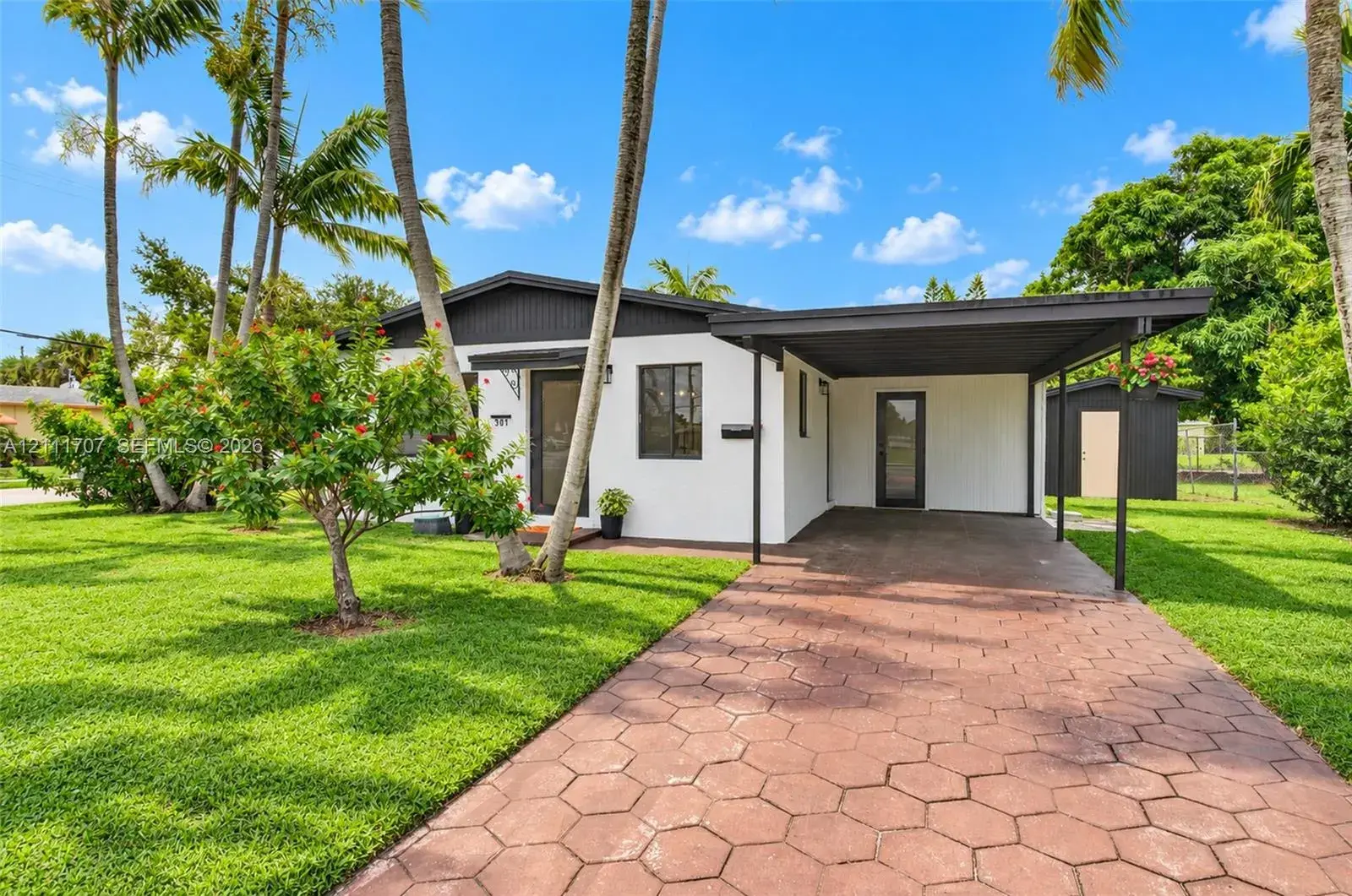 5 bedroom 2 bath Residential for sale at 301 SW 12th Ave, Delray Beach FL 33444