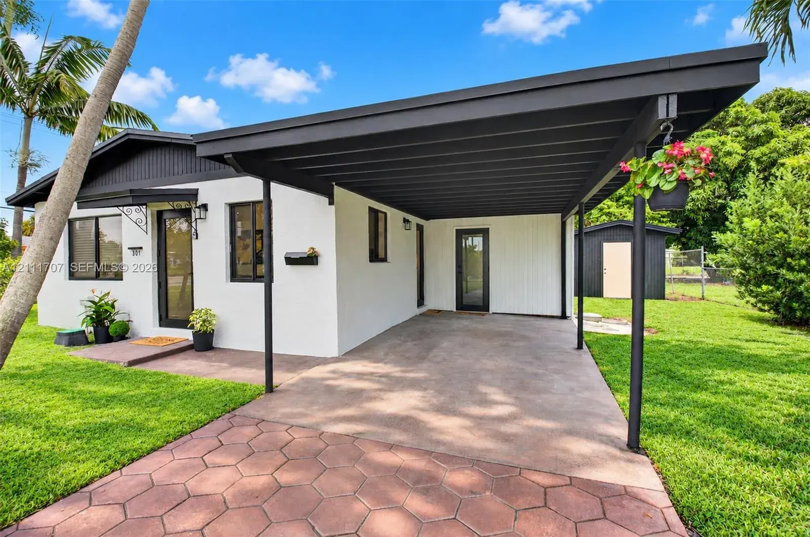 301 SW 12th Ave, Delray Beach FL 33444