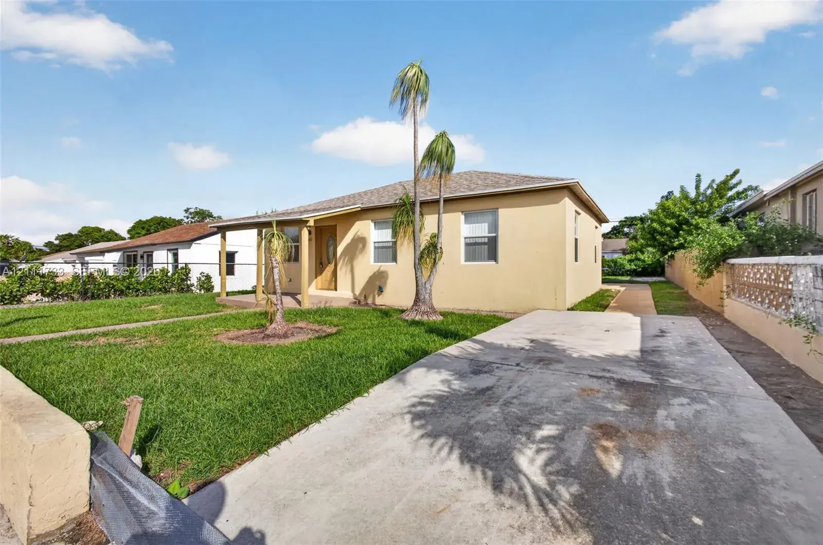 840 W 4th St, Riviera Beach FL 33404