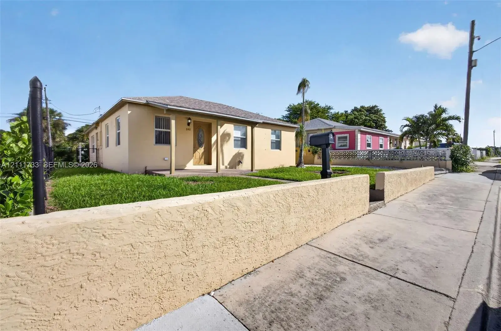 840 W 4th St, Riviera Beach FL 33404