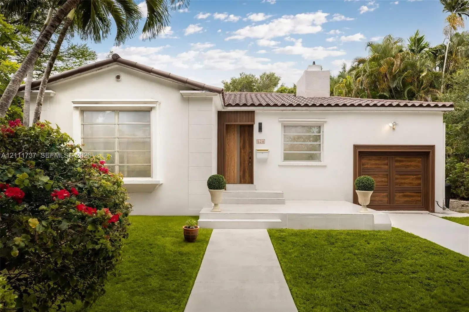 4 bedroom 2 bath Residential for sale at 528 Sevilla Ave, Coral Gables FL 33134