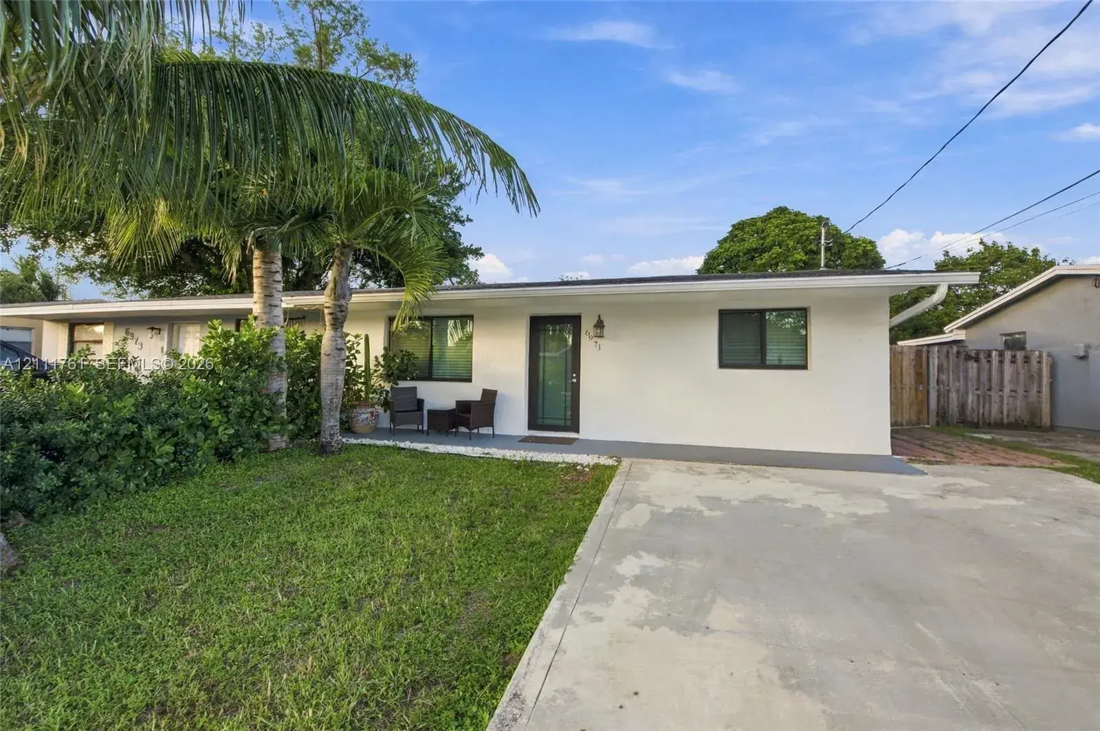 2 bedroom 1 bath Residential for sale at 6971 SW 19th St, North Lauderdale FL 33068