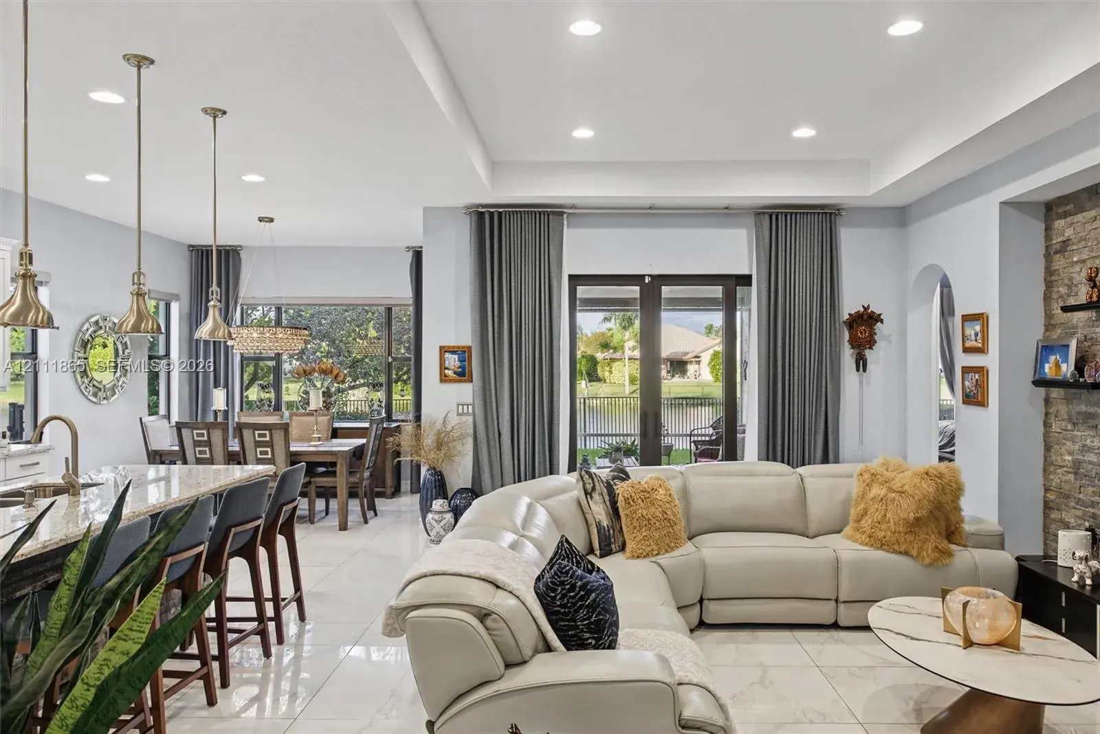 1034 SW 113th Ave, Pembroke Pines FL 33025