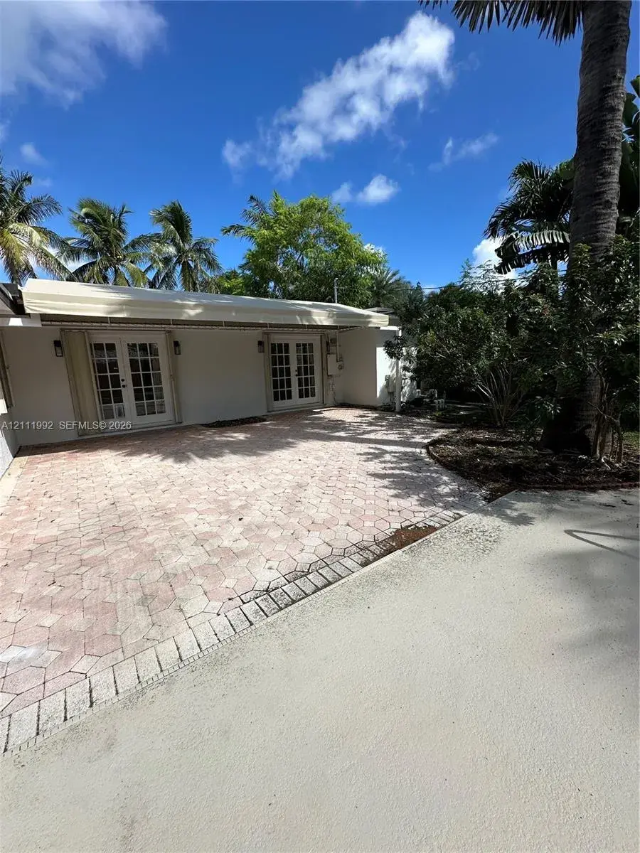 3 bedroom 2 bath Residential for sale at 640 NW 28th Ct, Wilton Manors FL 33311