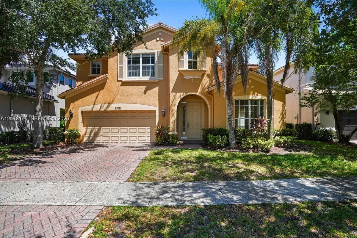 19143 Crystal St, Weston FL 33332